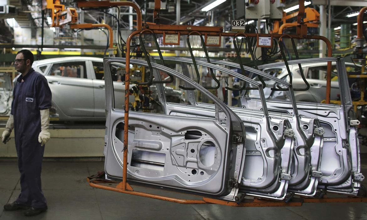 Governo zera IPI para carros nacionais mais sustentáveis, seguros e econômicos