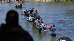 Em meio a crise migratória, EUA deportam 30 crianças brasileiras para o Haiti