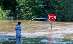 Inundações deixam nove mortos nos Estados Unidos
