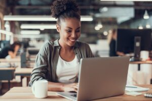 Microsoft oferece curso de Tecnologia para mulheres negras