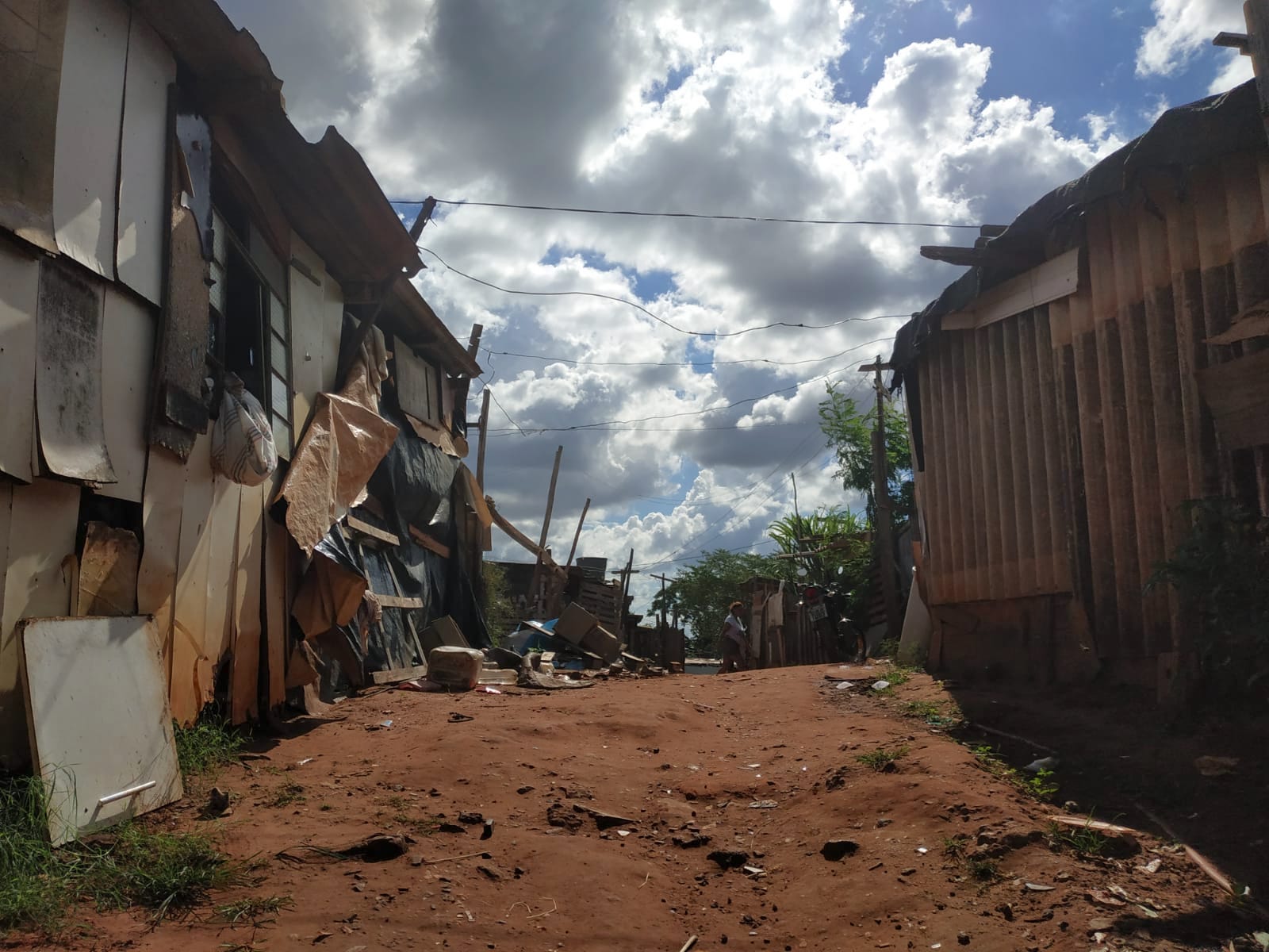 pobre pobreza periferia favela comunidade morro do mandela campo grande ms