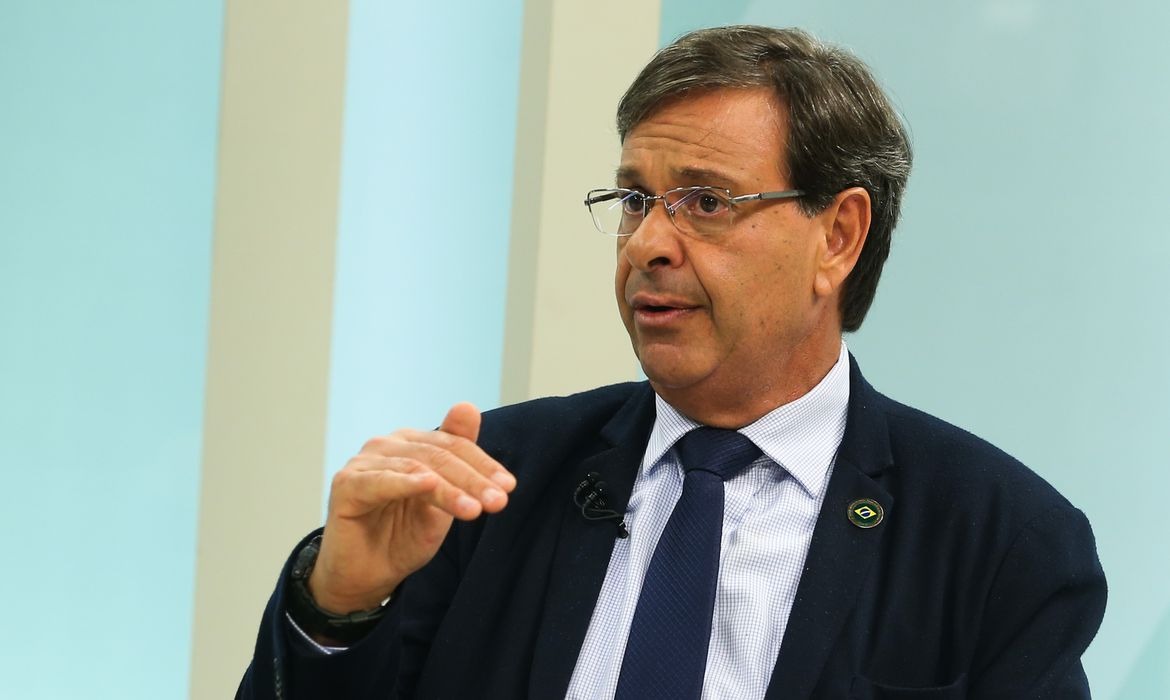 ministro do turismo valter campanato