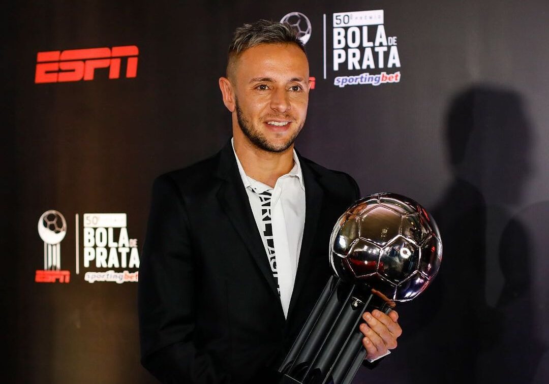 Instagram/@r_13official