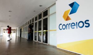 Brasília - Funcionários dos Corrreios entram em greve em todo o país