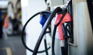 economia preco valor custo icms combustiveis combustivel gas gasolina diesel petrobras