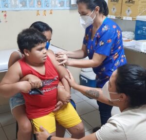 crianca vacinacao imunizacao covid-19