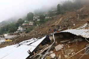 petropolis tragecia enchente deslizamento estado de calamidade publica