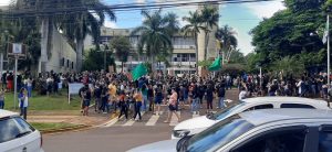 protesto mobilizacao passeata professores rede municipal de ensino reme prefeitura de campo grande prefeito marquinhos trad