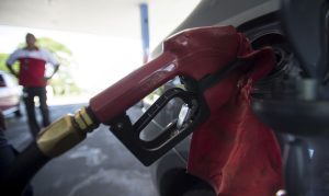 site com informação postos de combustiveis bomba tanque gasolina diesel preco valor icms taxa imposto governo estadual federal