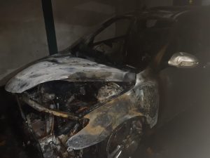 fogo incendio chamas carro veiculo garagem corumba ms