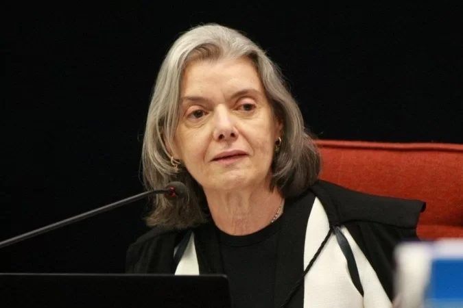 Cármen Lúcia