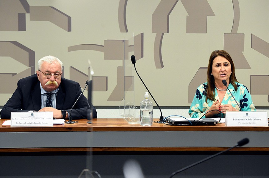 O embaixador da Rússia no Brasil, Alexey Kazimirovitch Labetskiy, falou na CRE, presidida pela senadora Kátia Abreu (PP-TO) - Foto: Agência Senado