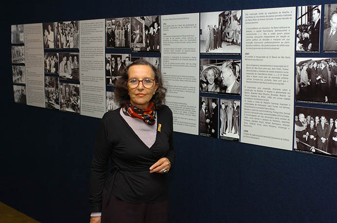 Artista plástica Mariane Pereti