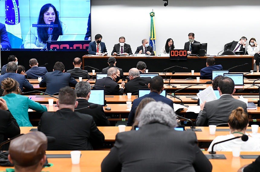 A senadora Rose de Freitas (MDB-ES) é a presidente da Comissão de Mista de Orçamento
Jefferson - Foto: Rudy / Agência Senado