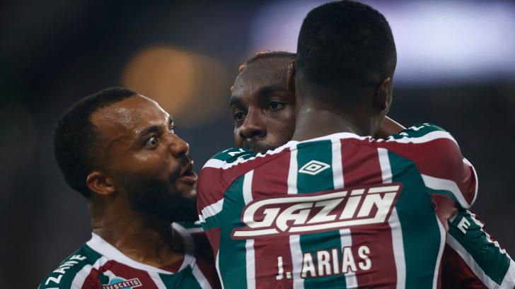 Com um a menos, Fluminense bate Bahia de virada no Maracanã