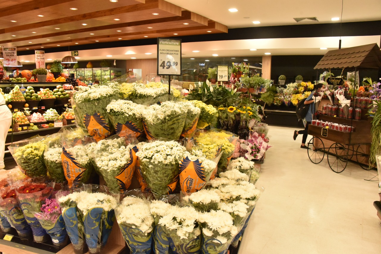 flores dia dos finados economia supermarcados
