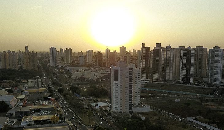 Sol e variação de nebulosidade são destaques no último domingo do ano em MS