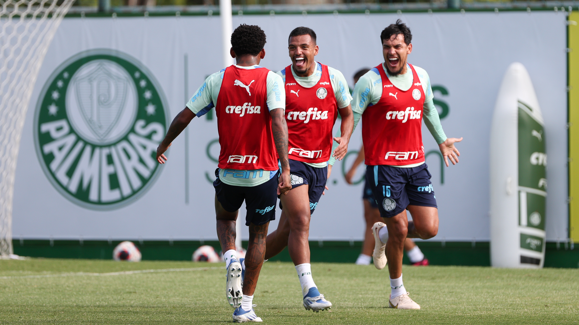 São Paulo e Palmeiras se enfrentam pelo Paulistão; veja o gol de Rony