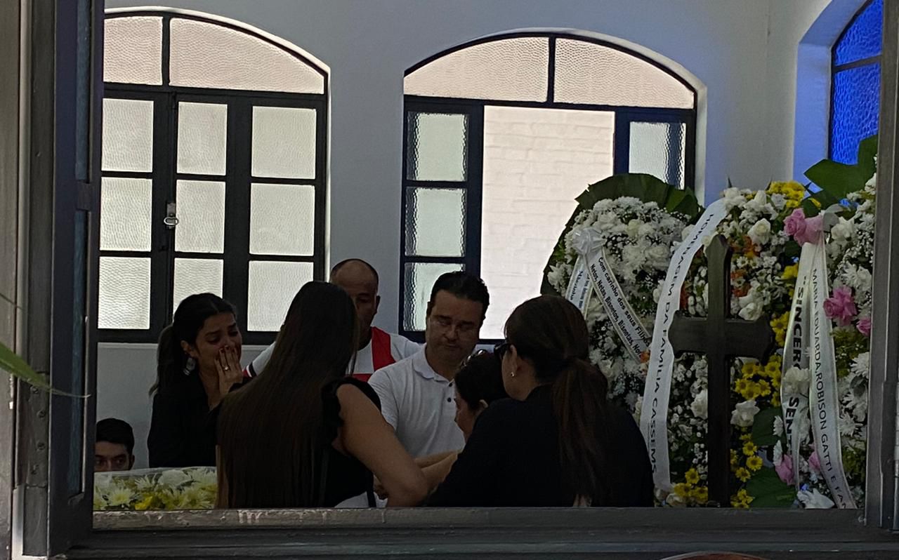 Velório Therezinha Mandetta Trad