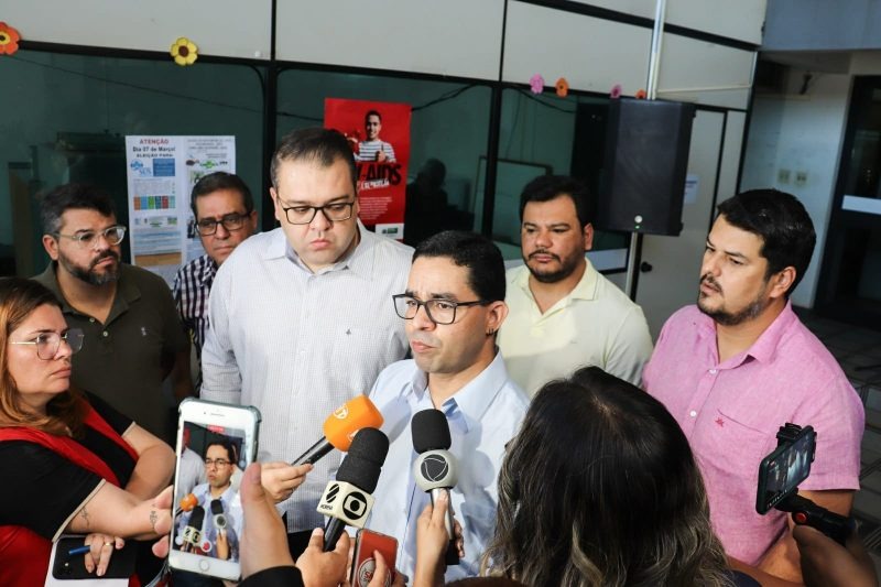 Alan Guedes atendeu a impressa para explicar detalhes do novo programa (Foto: Rodrigo Pirola/Prefeitura de Dourados)