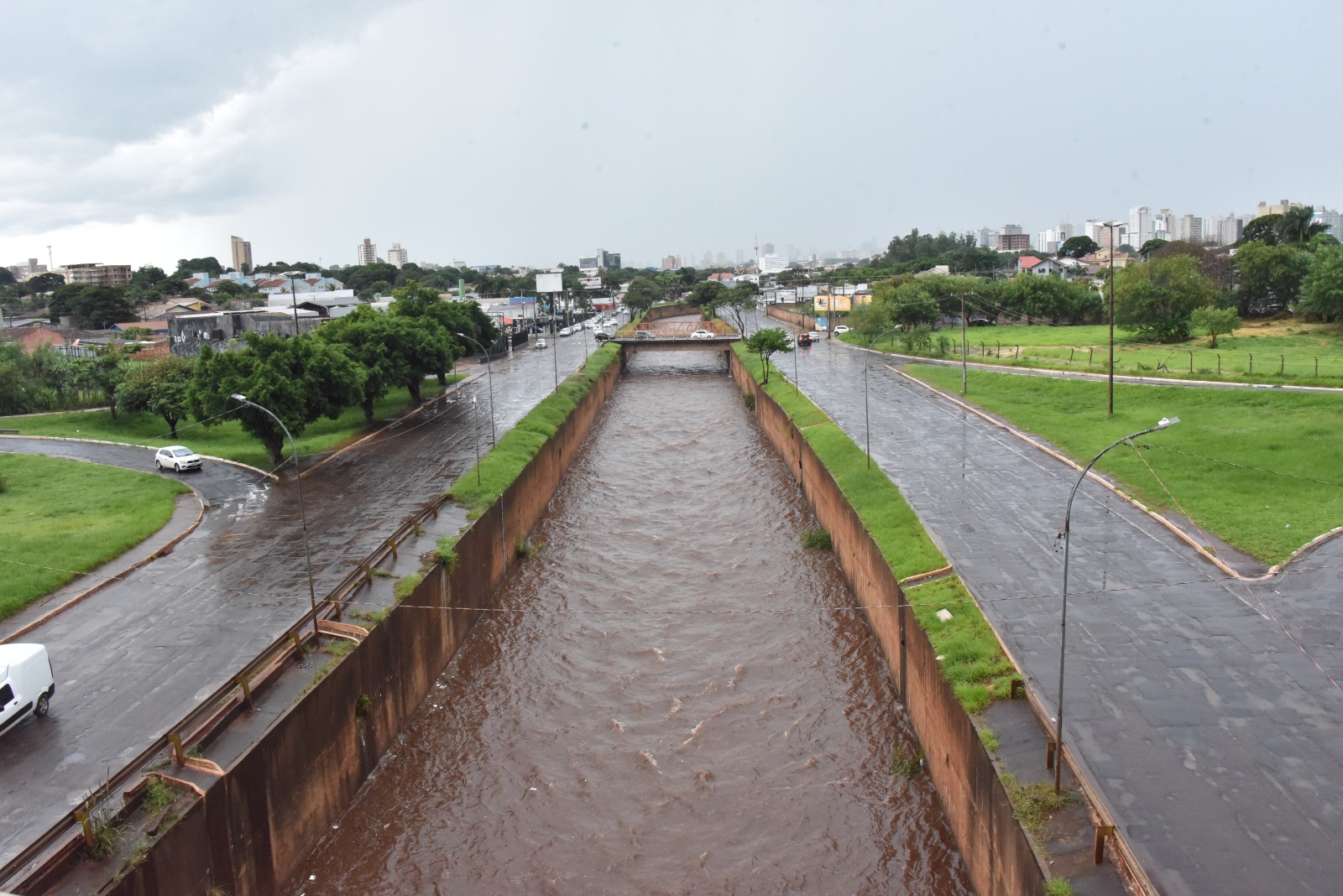 Todos os municípios de MS estão sob alerta de perigo para tempestade com ventos de até 100 km/h