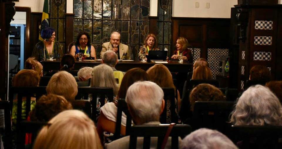 420750_1053796_pen_clube_foto_7