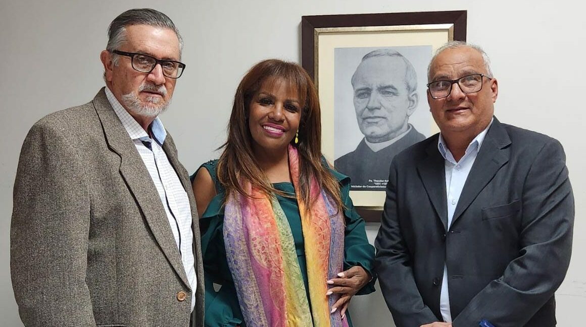 Wardes A. Conte Lemos -
Presidente 
Sicredi Campo Grande MS e Fernando Furtado Ribeiro 
Vice-Presidente