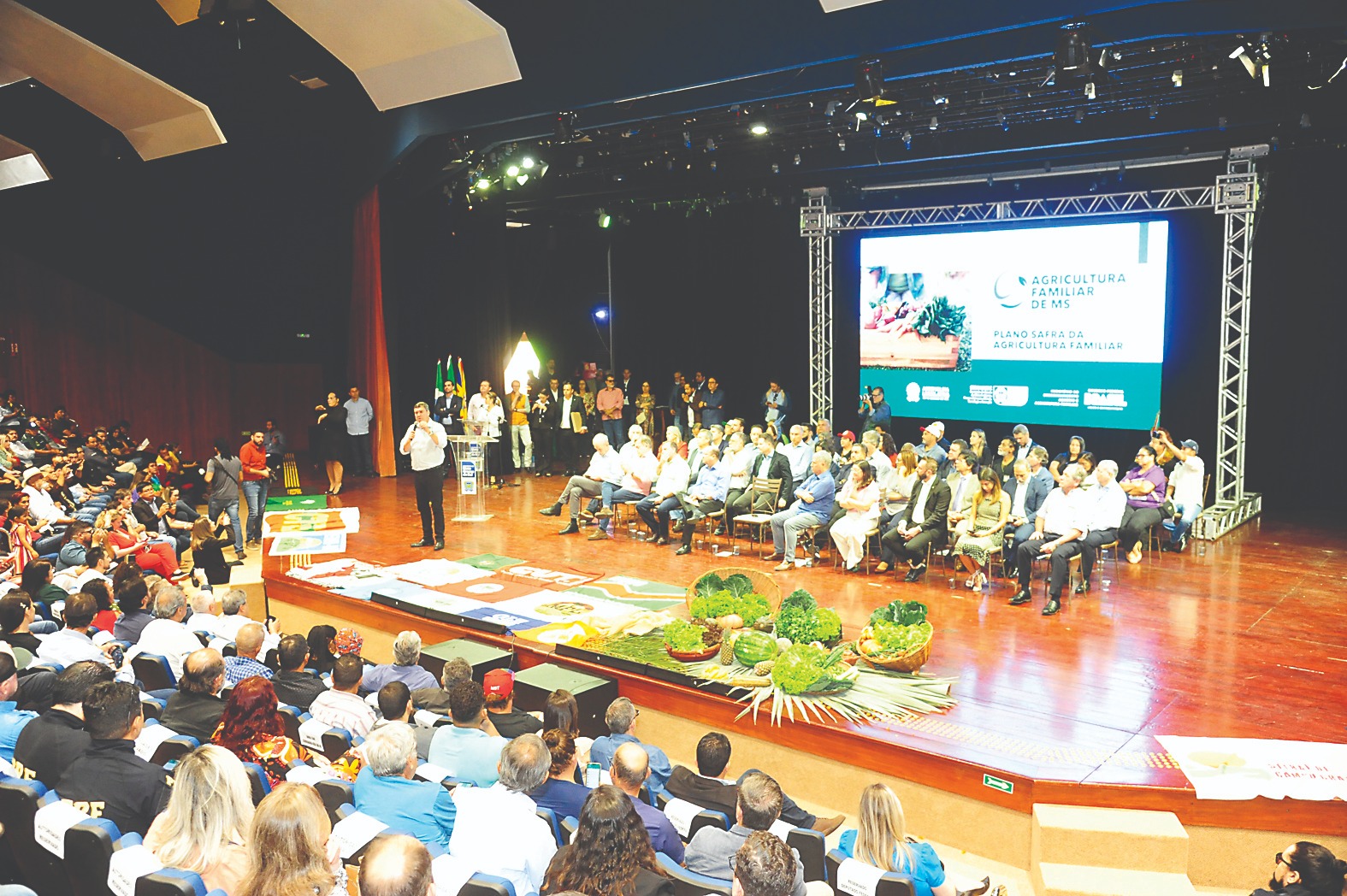 Foto: Conferência da Agricultura
Familiar, no Centro de
Convenções Arquiteto
Rubens Gil de Camilo/Fotos: Nilson Figueiredo