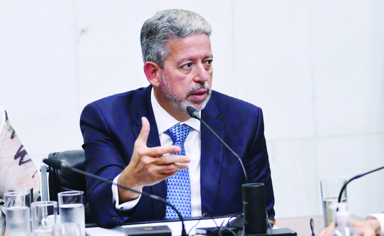 Presidente da Câmara antecipou seu retorno a Brasília, mas não conseguiu quórum para debater MP da reoneração, operações da PF e vetos de Lula às emendas. - Foto: Marina Ramos/Câmara dos Deputados