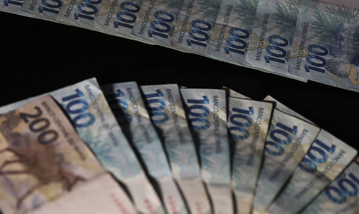 Mercado financeiro reduz novamente previsão de inflação para 2025, aponta boletim Focus