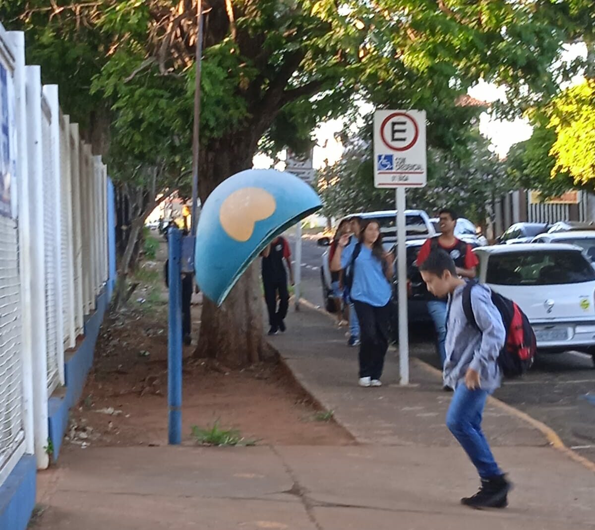 alunos chegando