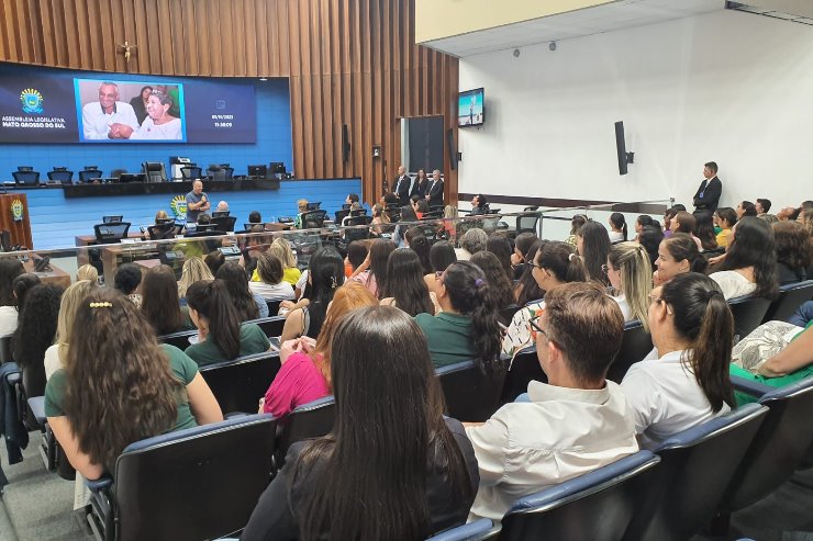 Com plenário lotado, Assembleia Legislativa realizou, na tarde desta quinta-feira, o primeiro dia do "Simpósio Cuidados Paliativos de Mato Grosso Do Sul”.|Foto: Wagner Guimarães/ALEMS