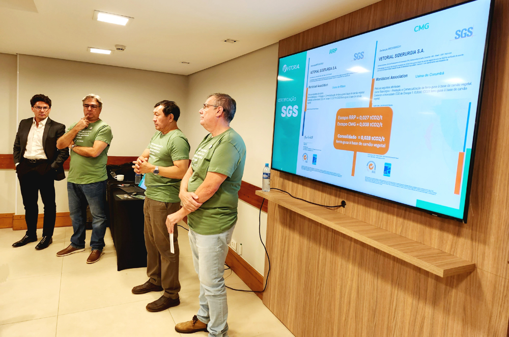 Diretores da Vetorial durante evento em que foi anunciada a conquista da certificação com o selo Carbono Neutro. Foto: Assessoria