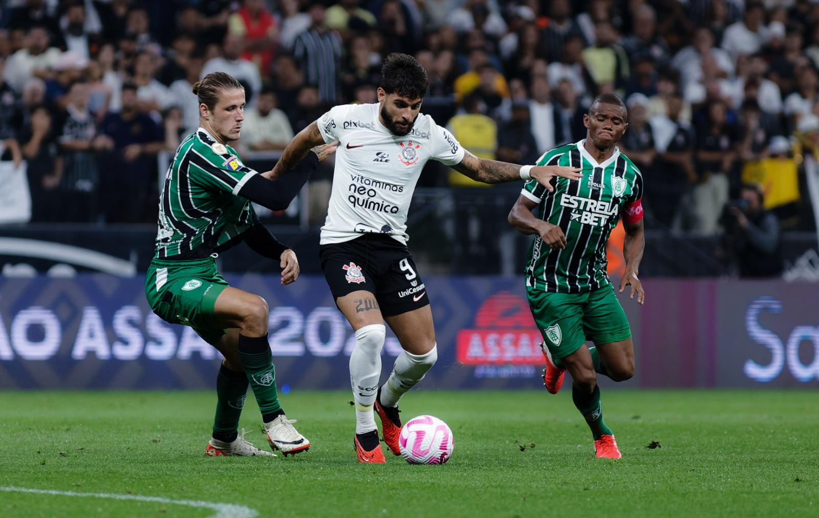 Corinthians empata no finalzinho do jogo com o lanterna América