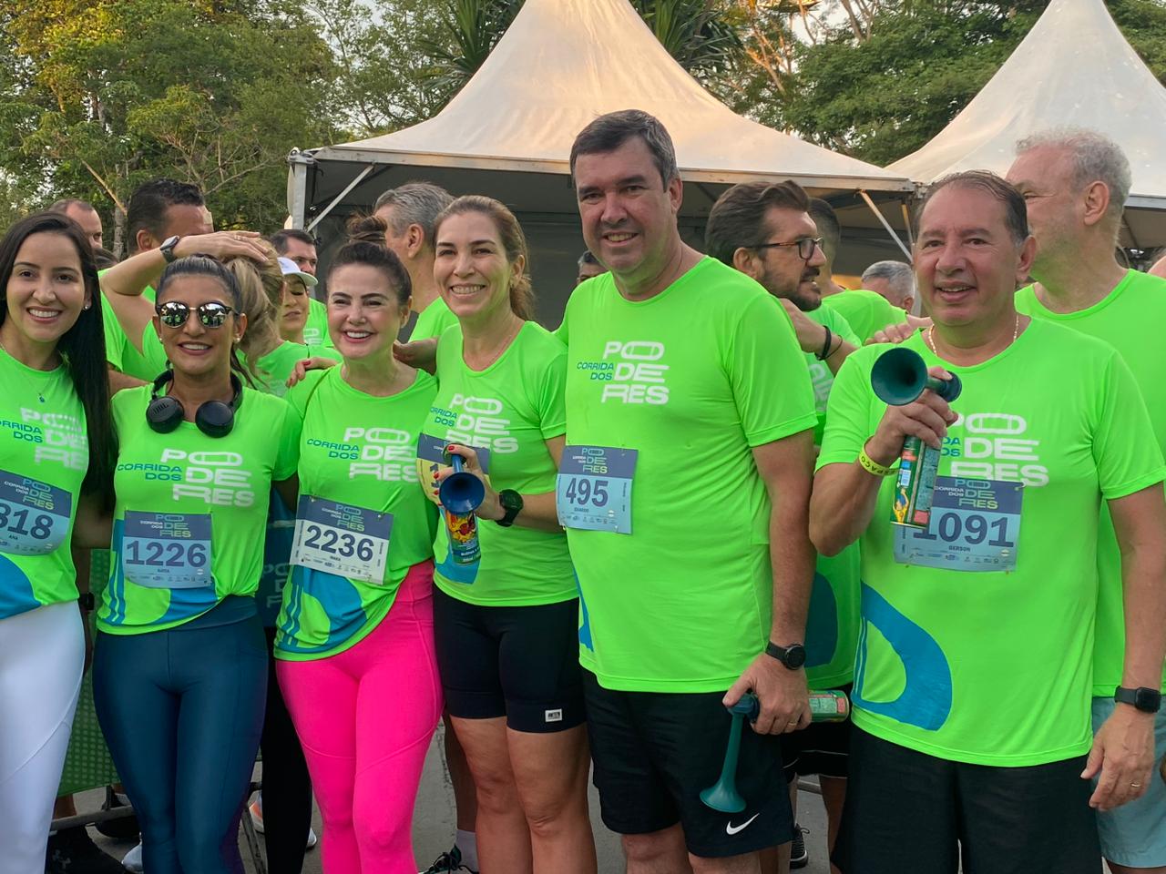 Foto: Eduardo Riedel, Mônica Riedel e Gerson Claro deram a largada para a corrida do projeto "Pernas Solidarias" iniciar/Amanda Ferreira