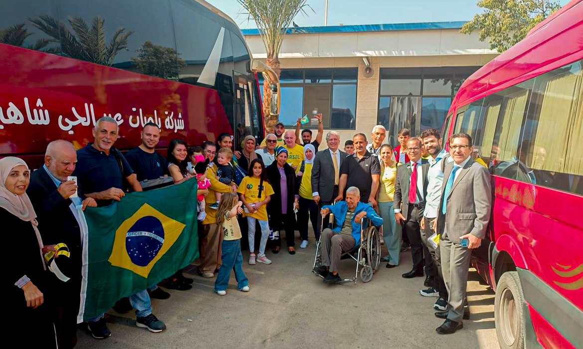 Eles serão repatriados no âmbito da Operação Voltando em Paz.| Foto: Representação Brasileira em Ramala/Divulgação