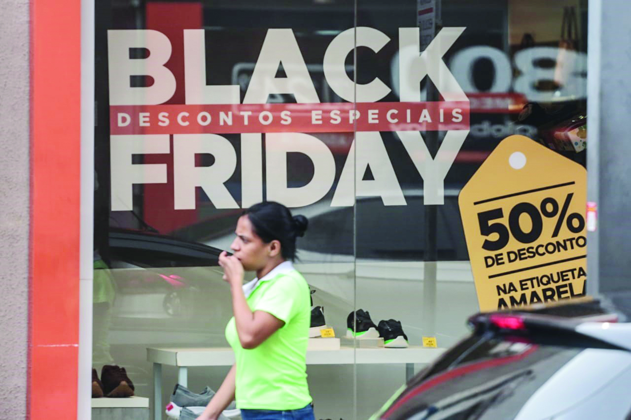 Foto: Seja na forma on-line ou nas lojas presenciais,
consumidores precisam estar atentos aos golpes/Marcos Maluf