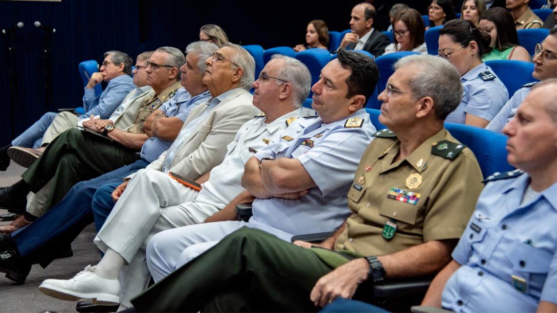 Saúde mental no ambiente de trabalho é debatida