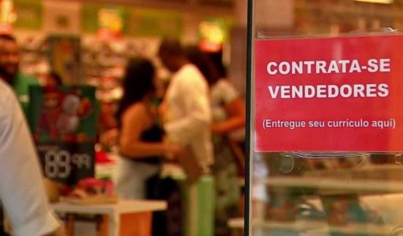 Comerciantes estão contratando mais