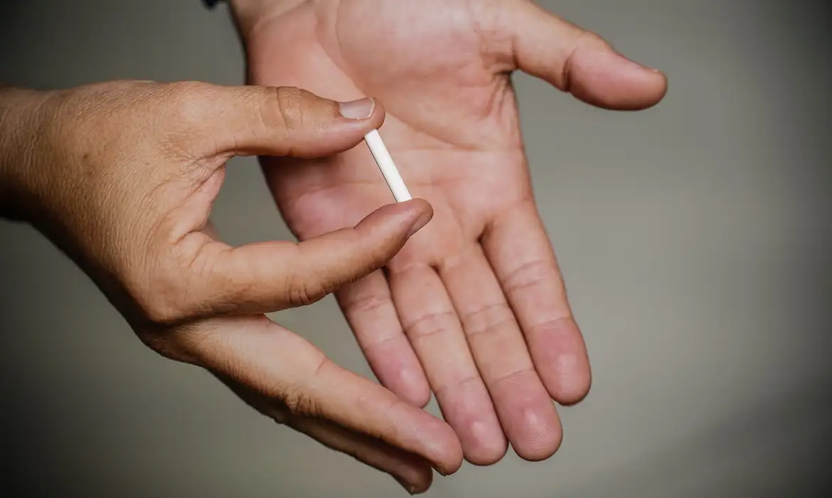 Implantes são prescritos como estratégia para emagrecimento.|Foto: Rafa Neddermeyer/Agência Brasil