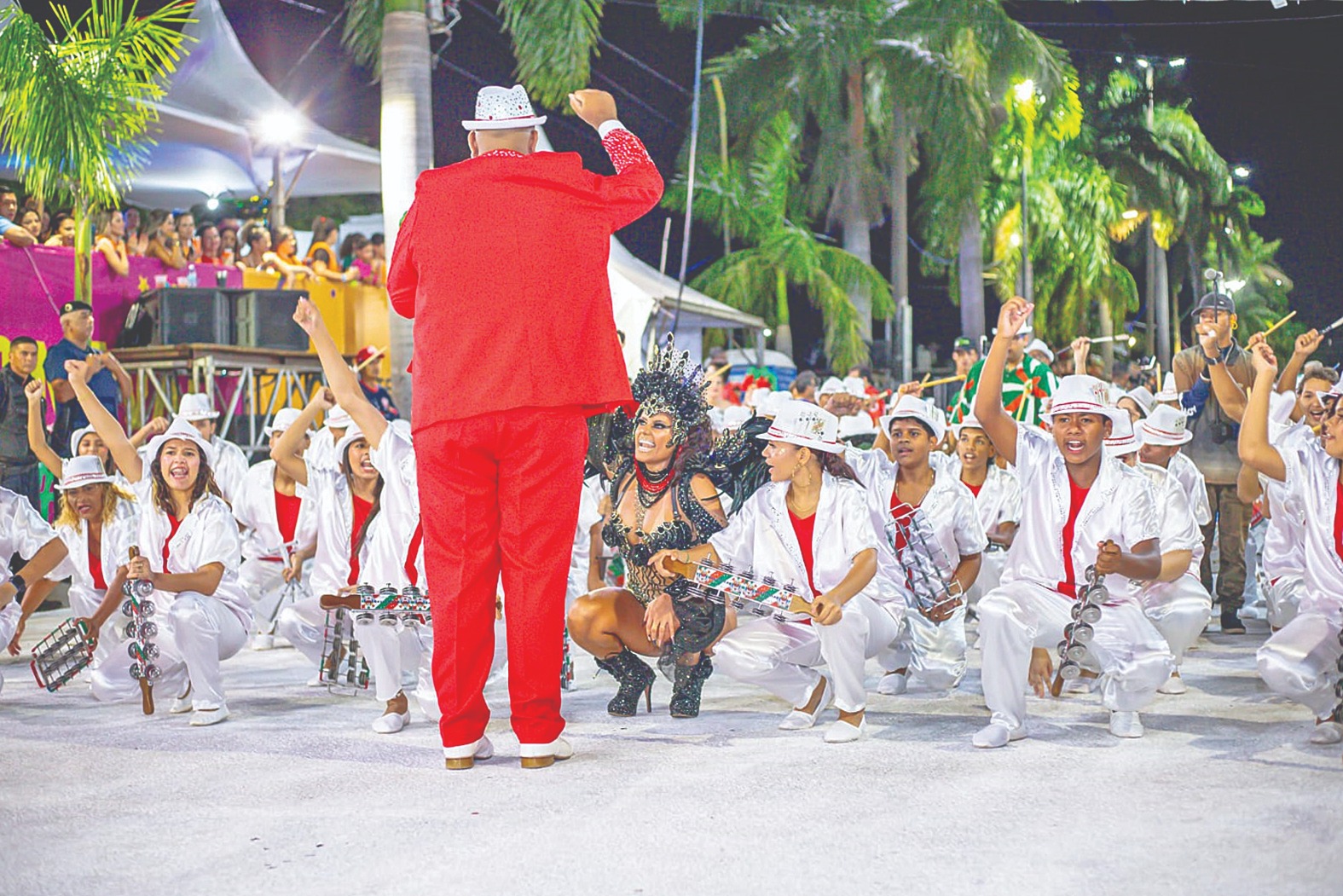 Foto: Enredo
Trajetória de sucesso,
levaram Almir Sater
a ser homenageado pela
Escola de Corumbá.
Cantor revela surpresa e
empolgação com o tema,
que falará sobre MS/Foto: Reprodução