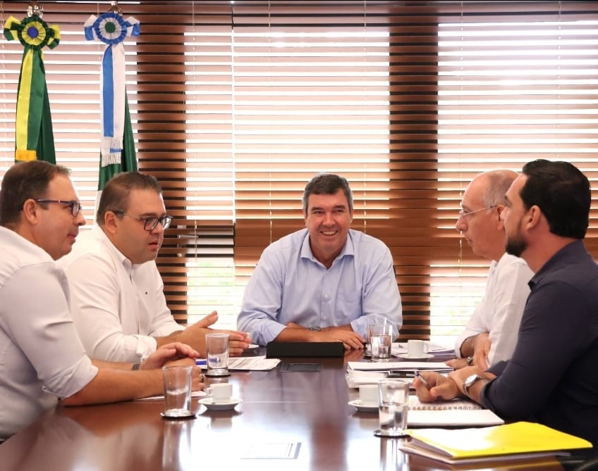 Prefeito Alan Guedes fez o pedido ao governador Riedel e ao secretário Peluffo em janeiro deste ano - Foto: Divulgação