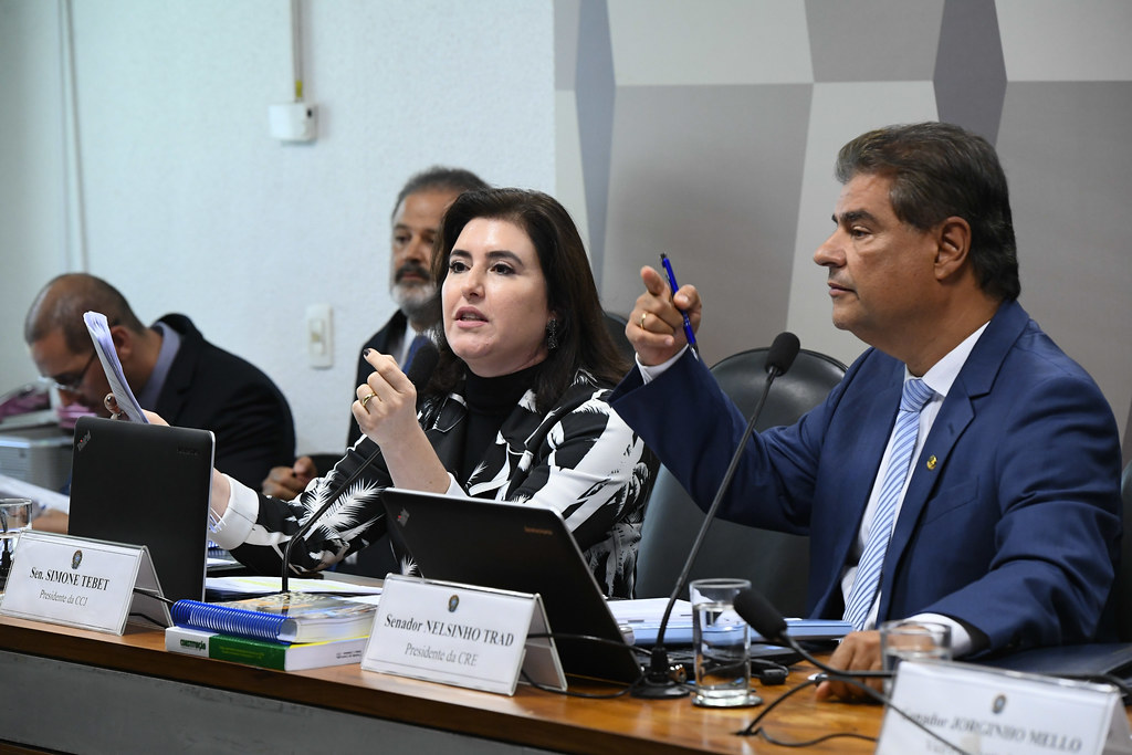 Parlamentares podem ter que devolver recebimentos indevidos