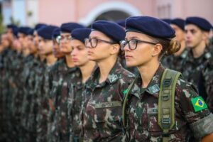 exercito mulheres