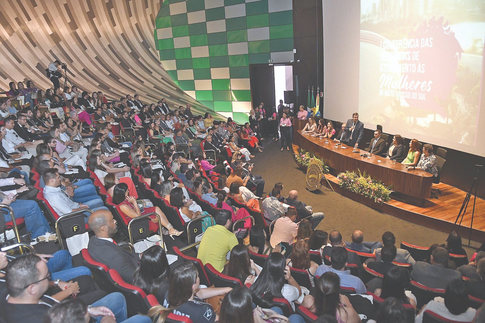 Evento contou com
autoridades e membros
da Polícia Civil de MS
contra a violência ( Nilson Figueiredo e Divulgação)