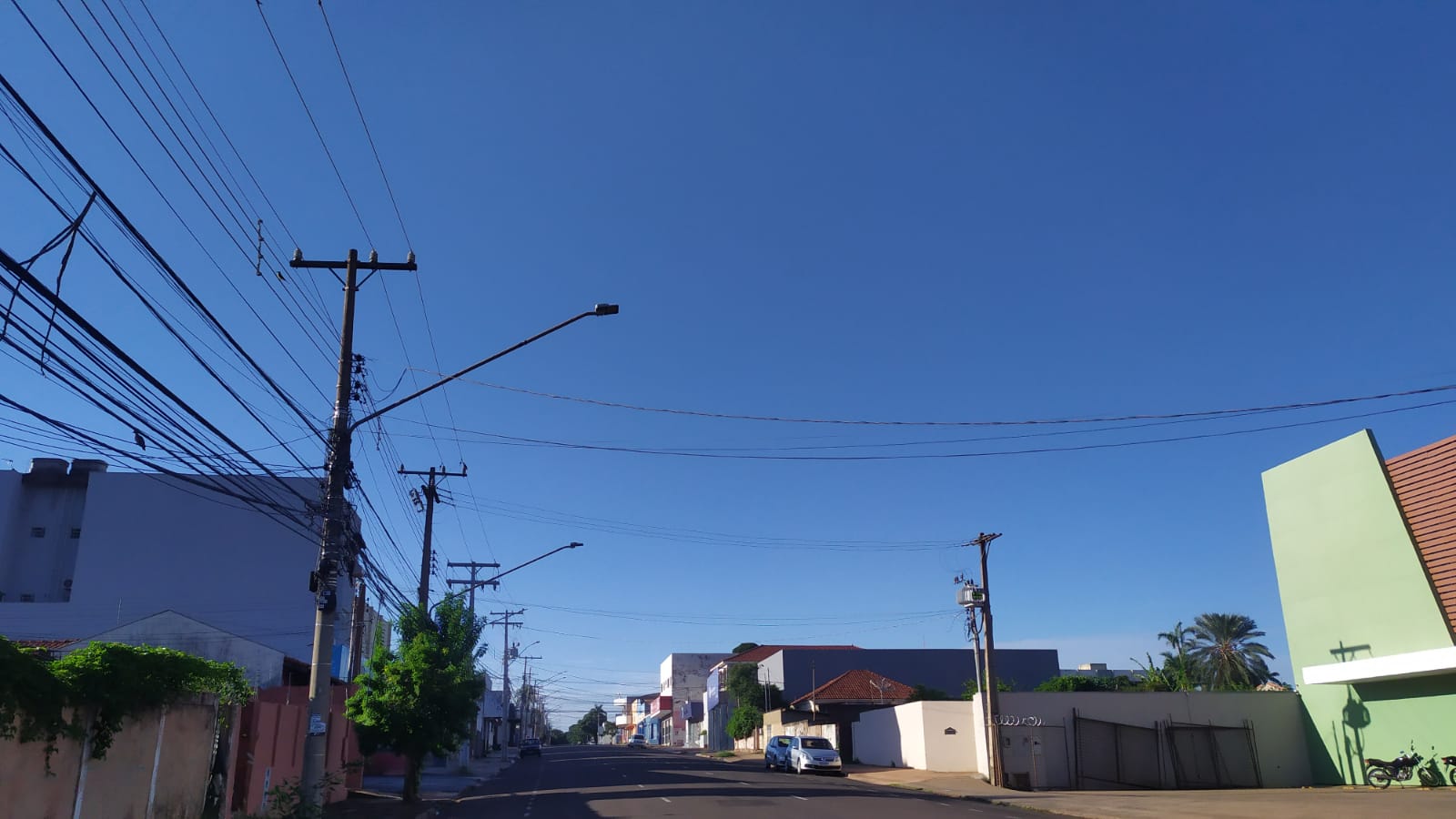 Foto: Sábado (2) pela manhã com poucas nuvens e  com máximas de até 36º/Amanda Ferreira