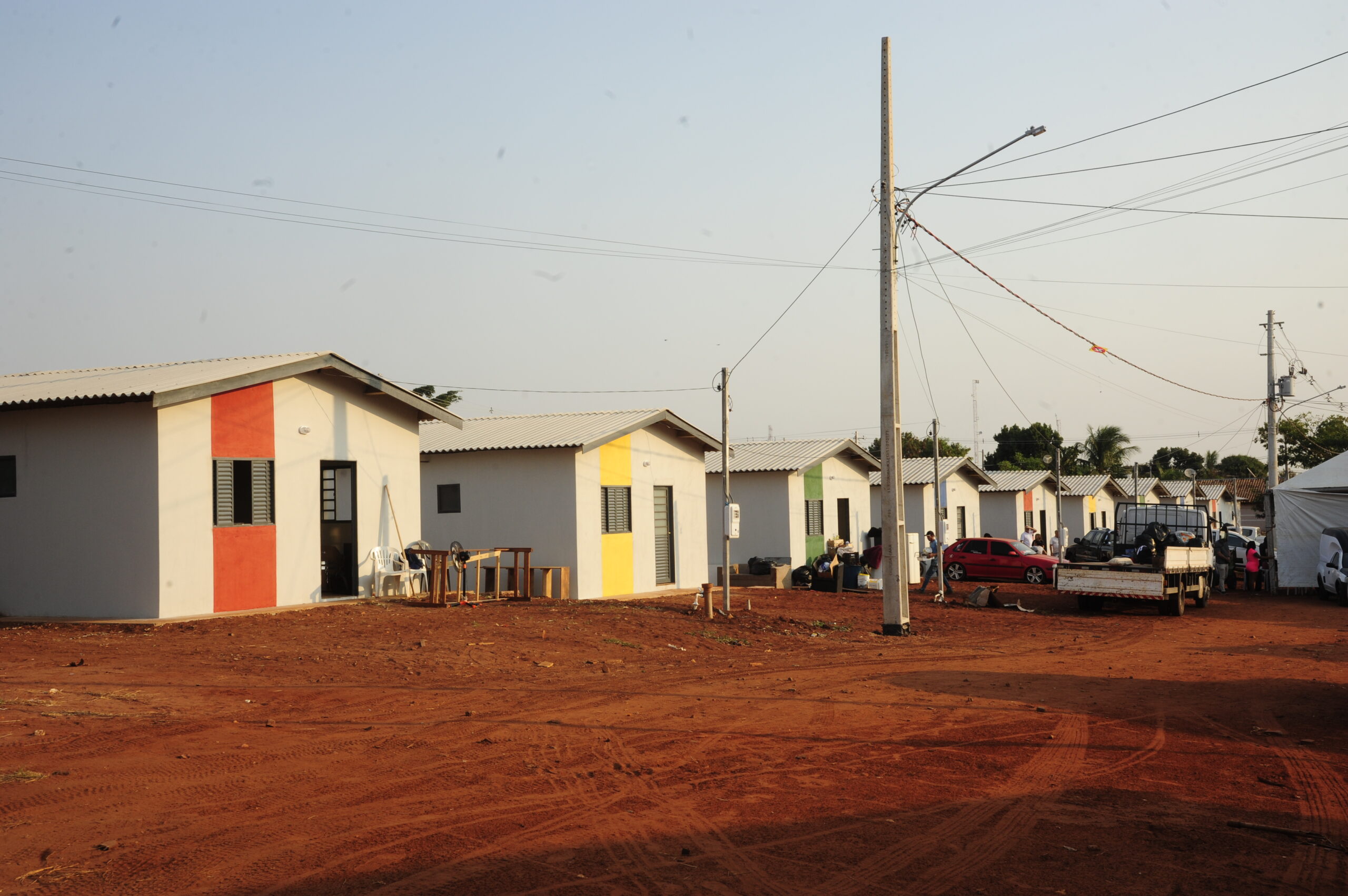 Unidades habitacionais para famílias da comunidade Mandela são entregues