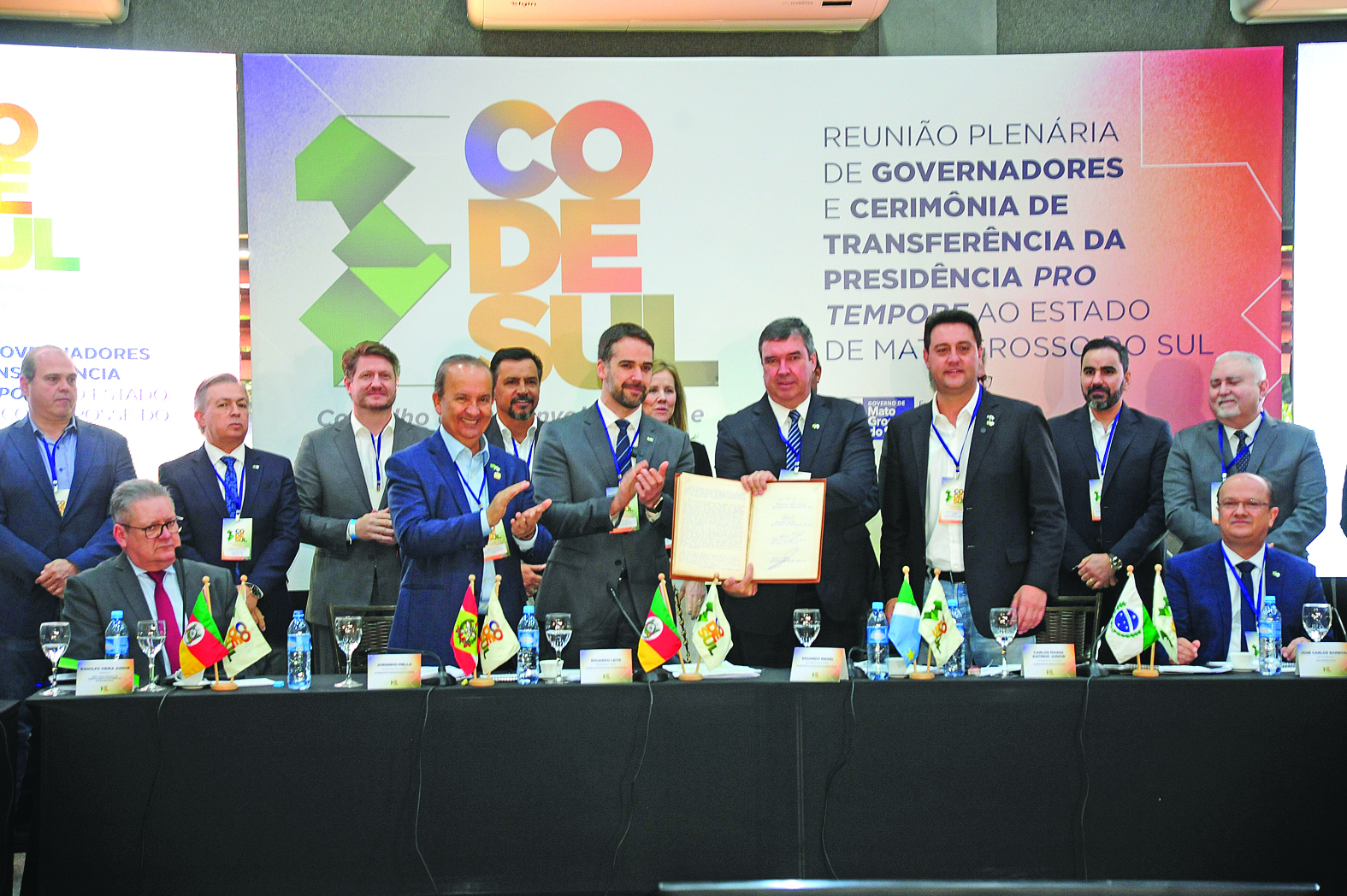 Posse do governador
Eduardo Riedel como
presidente do Codesul (Foto: Fotos: Nilson Figueiredo)