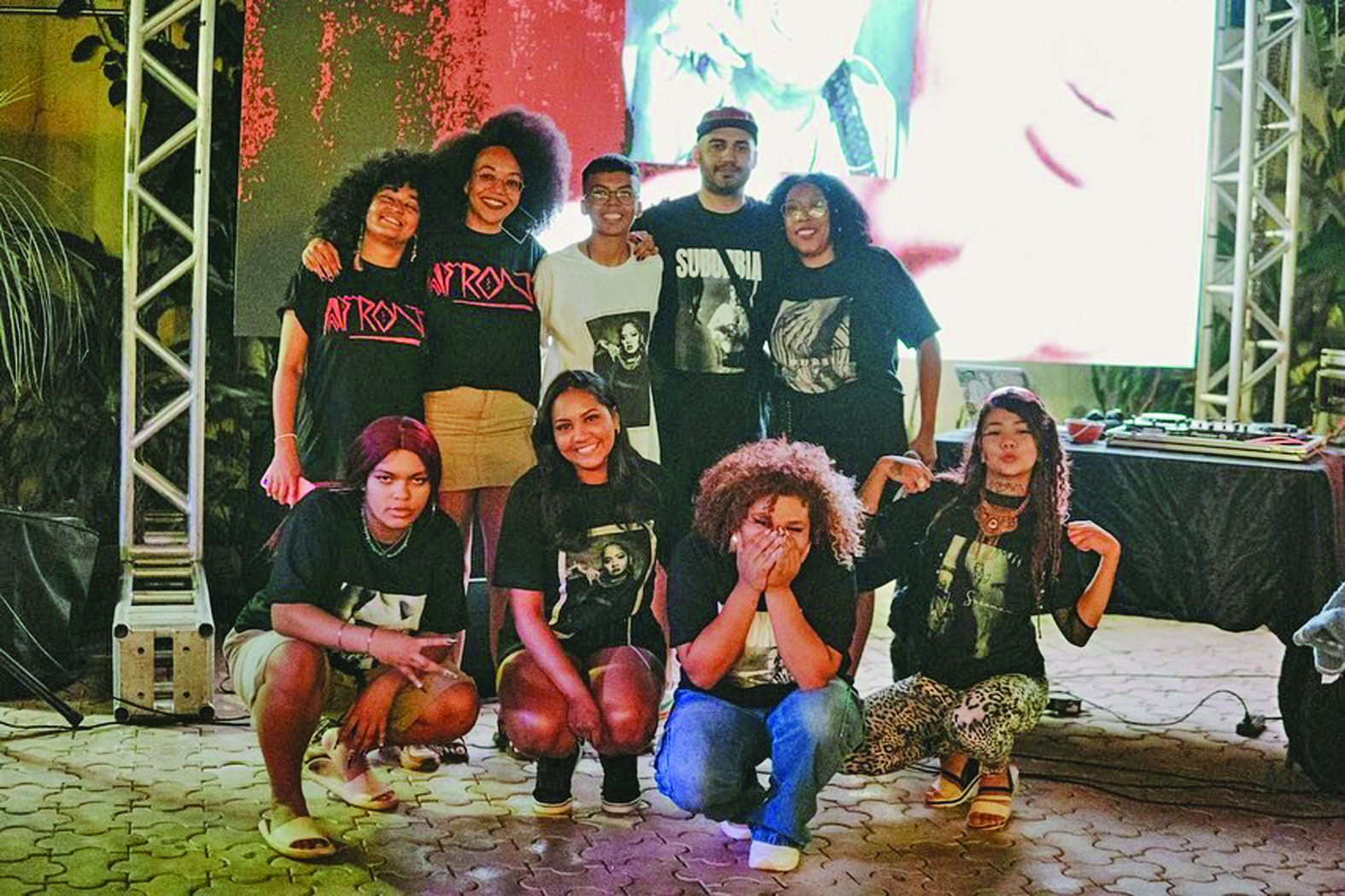 Galera do Festival Afronta, posa para foto preparando um evento com atitude e visibilidade - Foto: Muriel Xavier/divulgação
