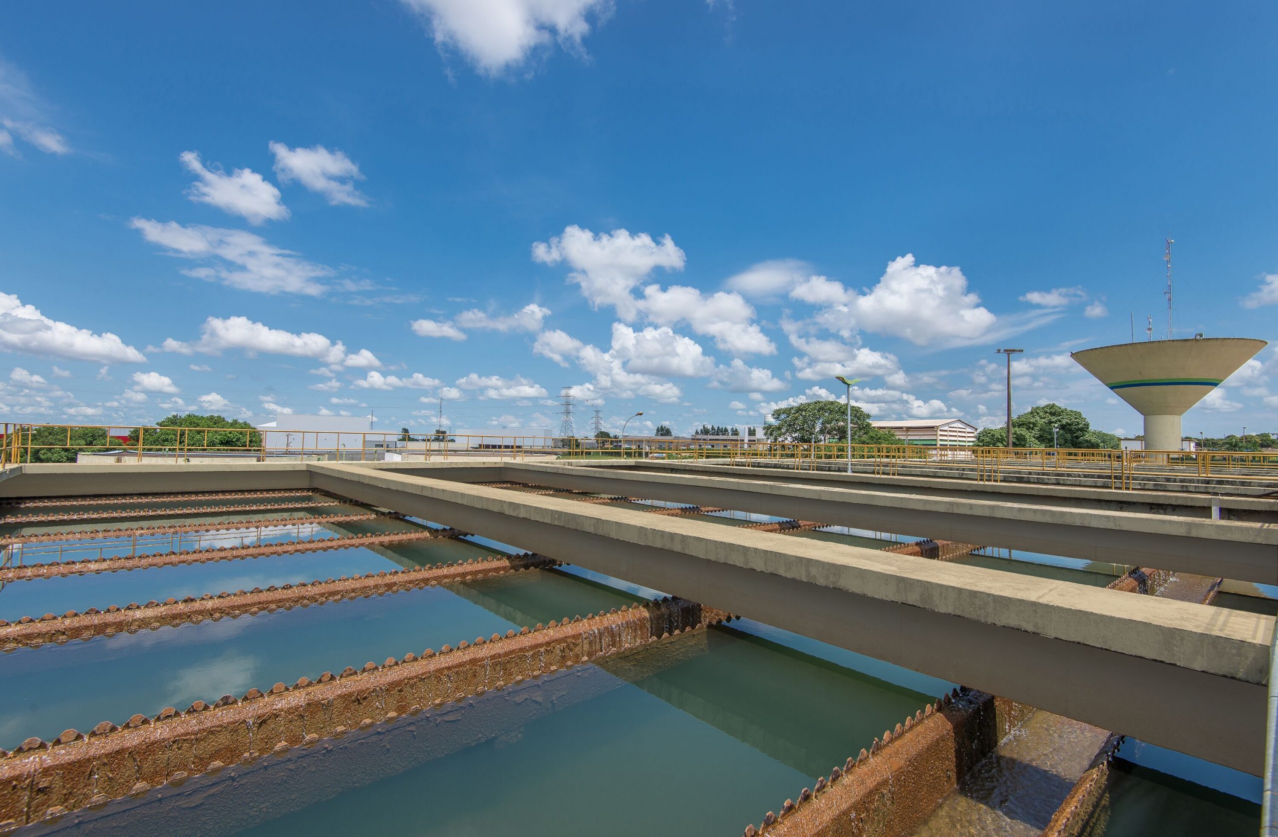 Oscilação de energia afeta abastecimento de água em cinco bairros de Campo Grande